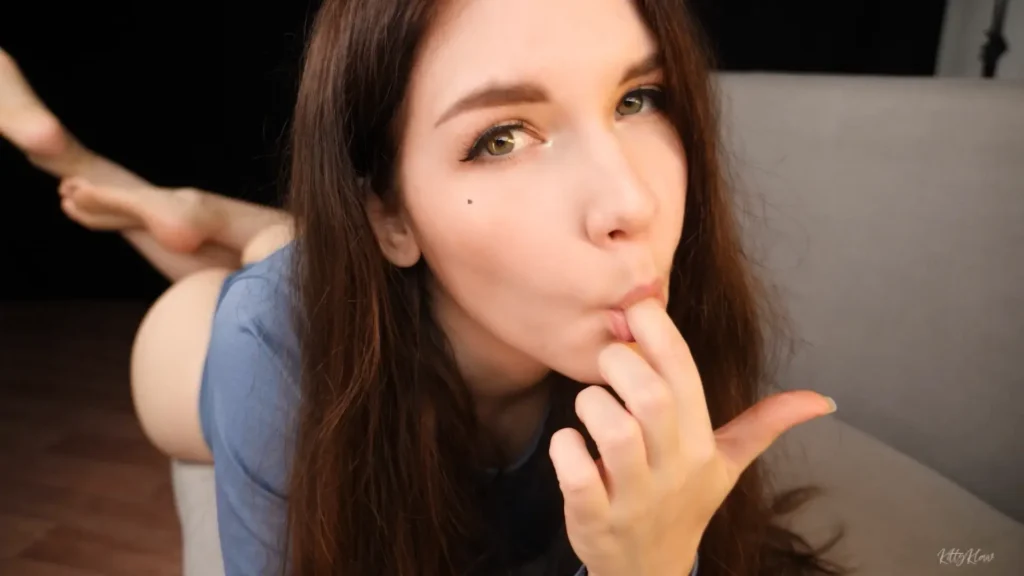 ASMR KittyKlaw Finger Sucking & Licking Patreon Leak