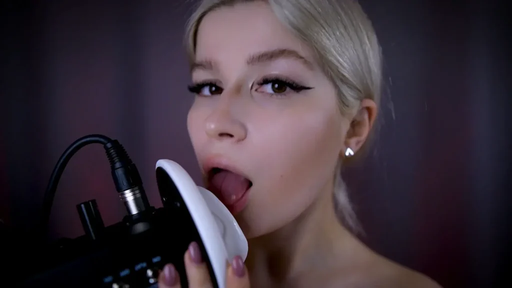 Lerka ASMR Wet Ear Licking Patreon Leak