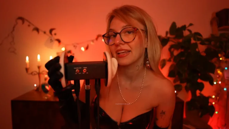 Soph Stardust ASMR Ear Licking with Sexy Vampire Outfit Patreon Leak