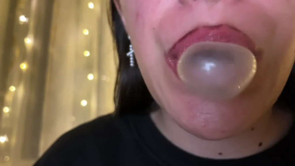 Jolie's ASMR Aggressive Bubblegum Blowing Patreon Leak