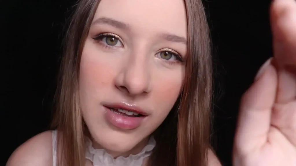 Diddly ASMR Up-close Lens Licking