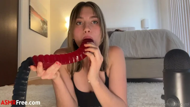 ASMR Carol Sucks Gummy Worm 2