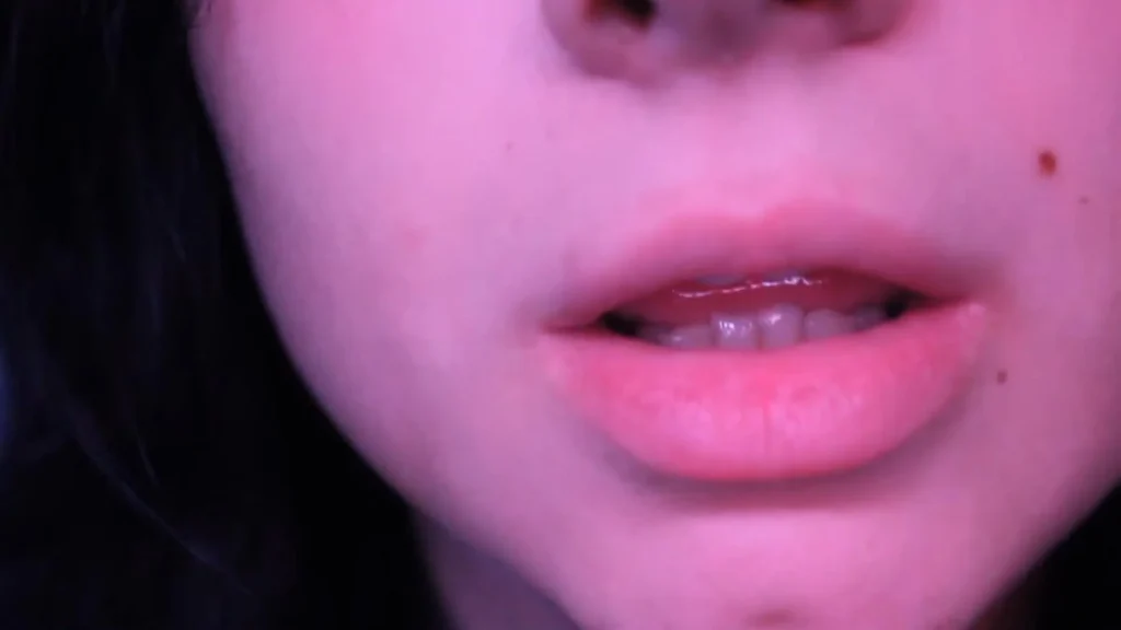 Lucyan Tingles Up-Close Lens Licking & Kisses