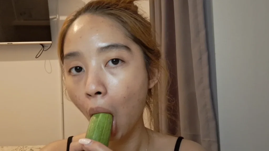 ZOZO ASMR Cucumber Honey Blowjob