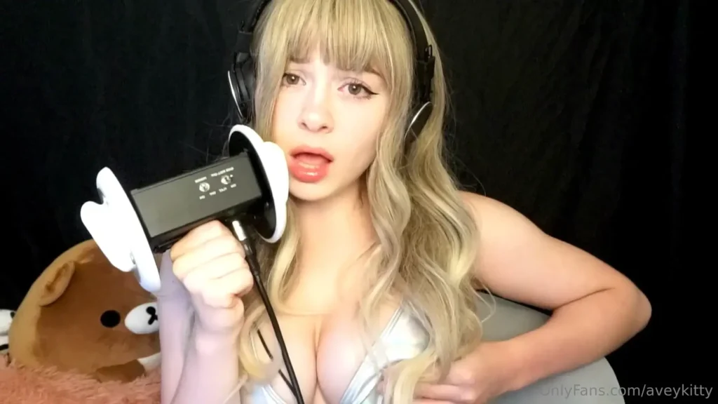 Avey ASMR Horny Ear Eating Onlyfans Leak