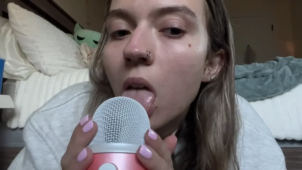 Sadie ASMR UpClose Mic & Lens Licking Patreon Leak