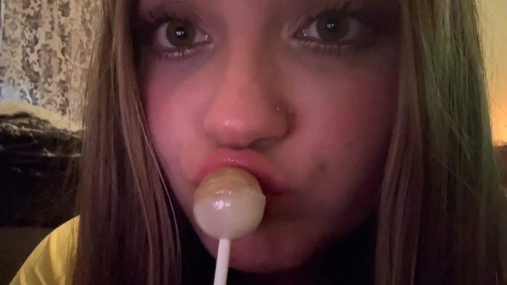 Haley’s ASMR Sexy Up-Close Lollipop Sucking & Licking Patreon Leak