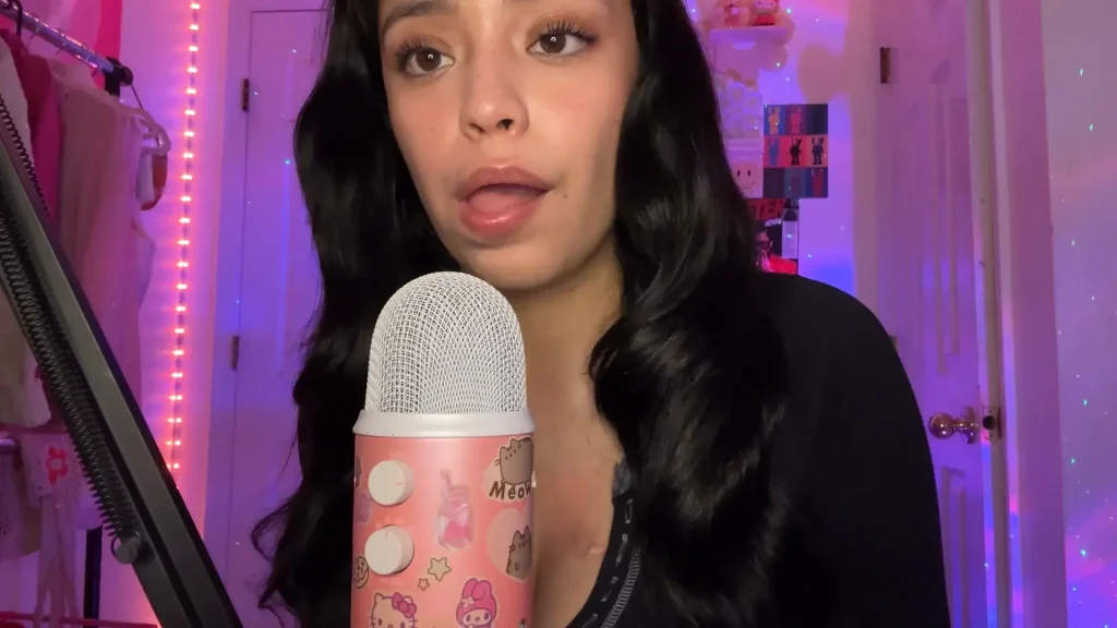 Mely’s ASMR Swirls Spit Painting & Shirt Scratching Patreon Leak