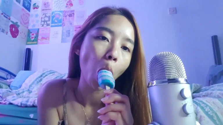 ZOZO ASMR Popsicle Eating and Slurping Patreon Leak