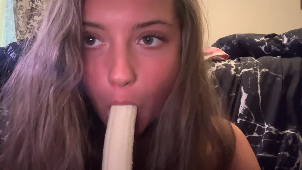 haley's ASMR Banana Sucking Patreon Leak