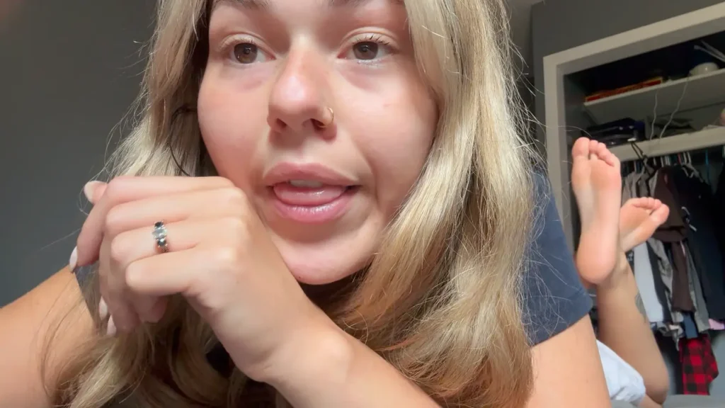 Madzz World ASMR Mouth Sounds in the Pose Patreon Leak