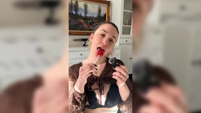 Rose ASMR Watch Me Lick & Suck This Lollipop OnlyFans Leak