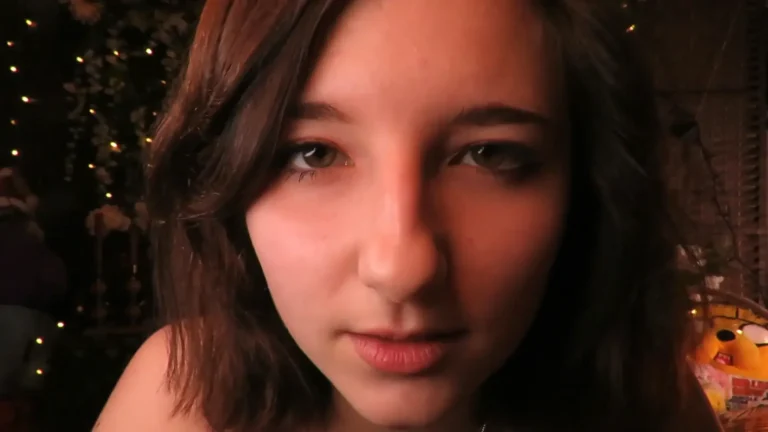 AftynRose ASMR Sensual Breathy Kisses & Licking Patreon Leak